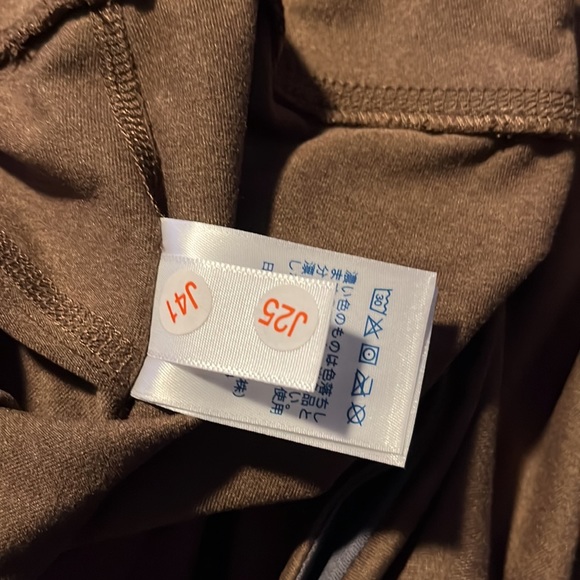 LANDS' END Women's Active Yoga pants, size M (10-12) Wide Waistband, Pull-on - Picture 3 of 7